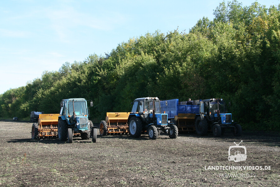 Belarus MTS Traktoren_04.jpg